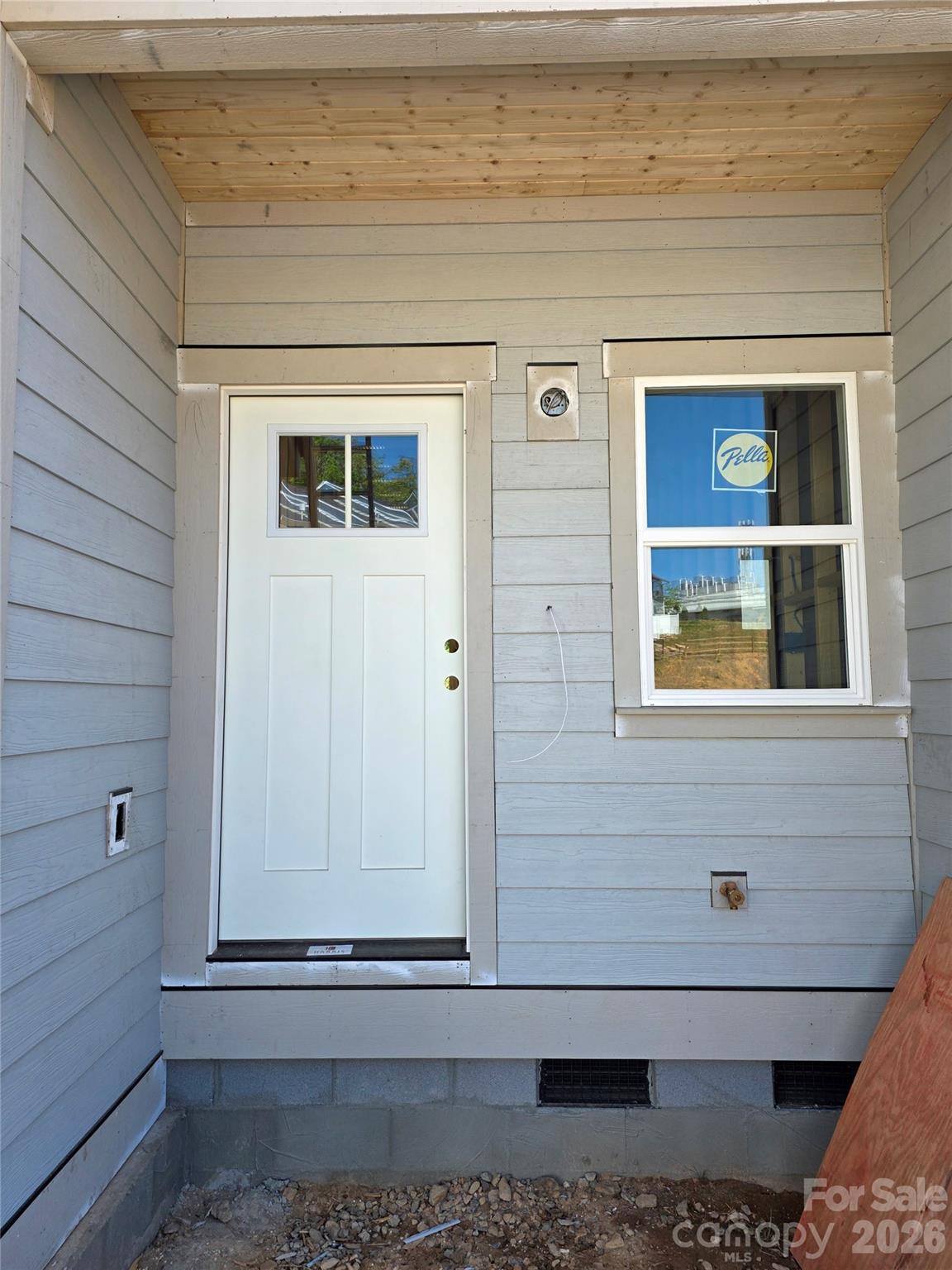 32 Brice Street 16