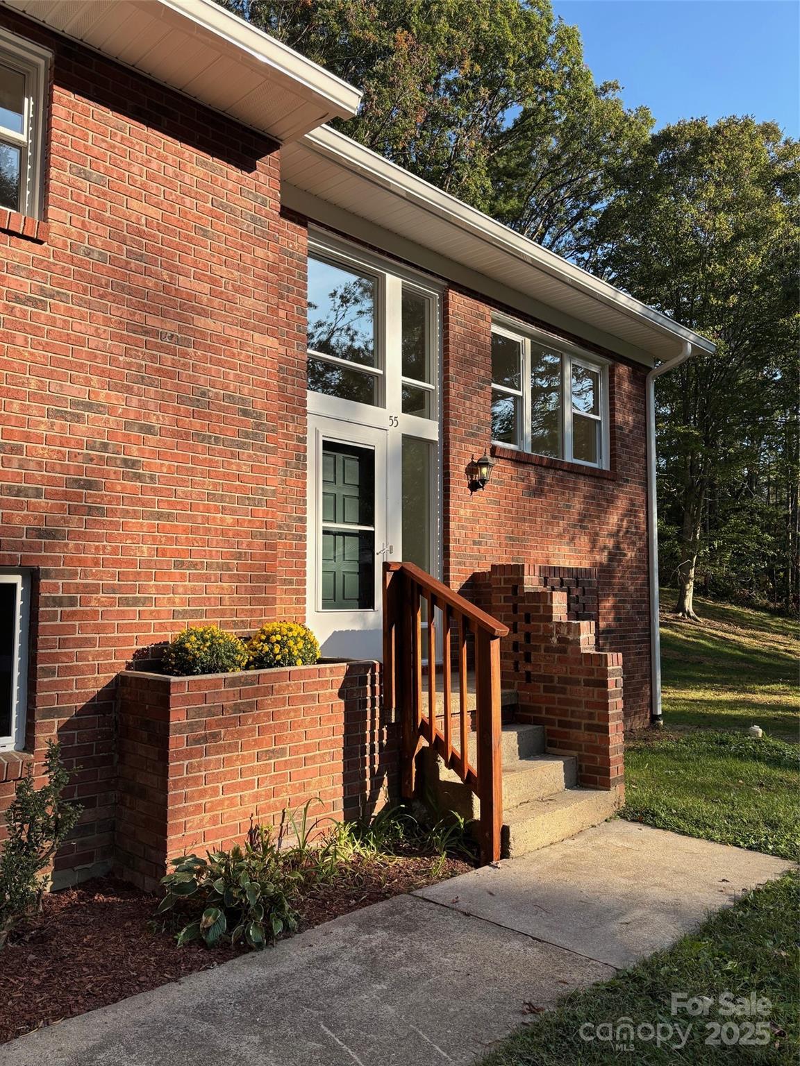 55 Stradwood Place