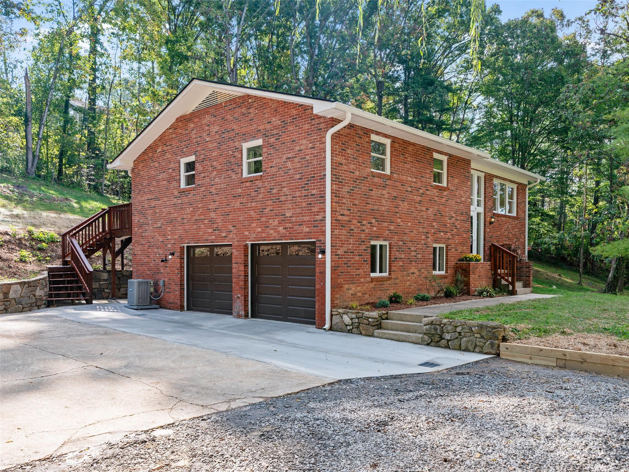 55 Stradwood Place