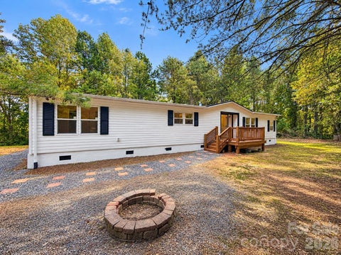 Photo of 127 Pinnacle Heights Drive, Nebo, NC 28761 (MLS # 4430069)