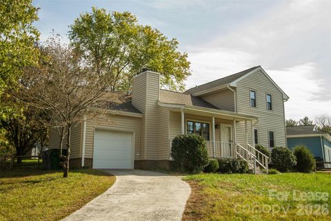 Photo of 11722 Carmel Lakes Drive, Charlotte, NC 28226 (MLS # 4363752)