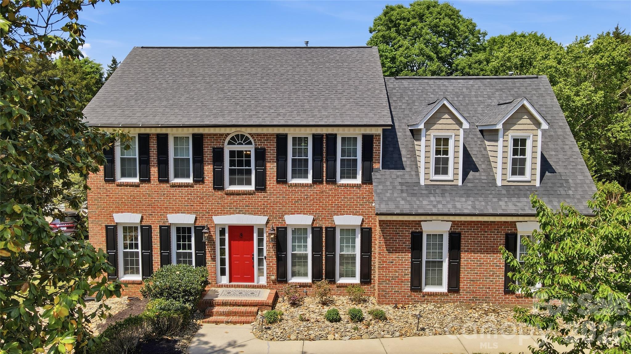 1522 12th Fairway Drive NW