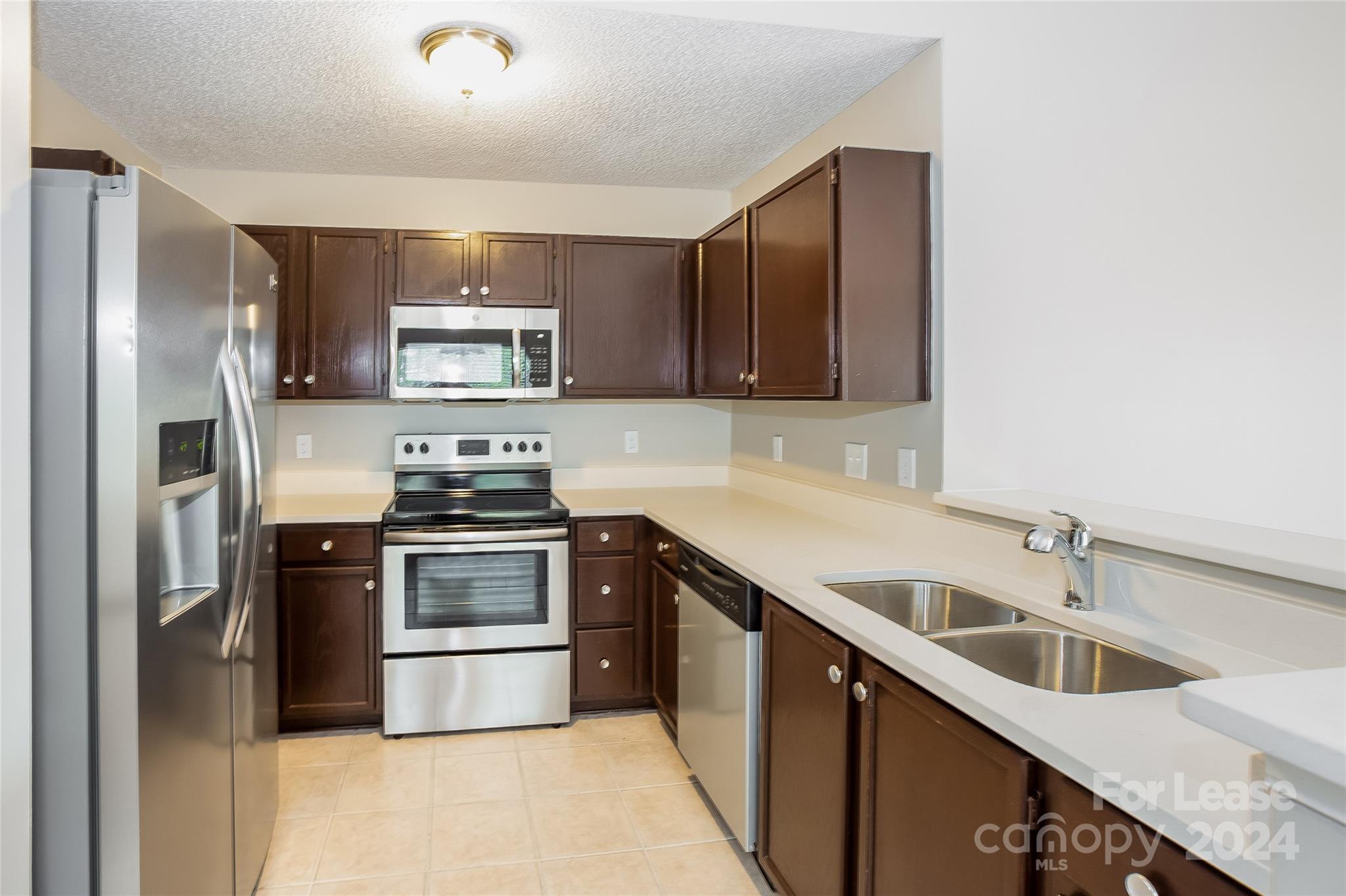 Stewarts Crossing - Residential Lease