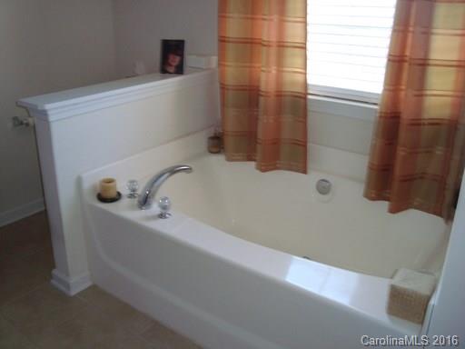 Autumn Cove At Lake Wylie - Residential Lease