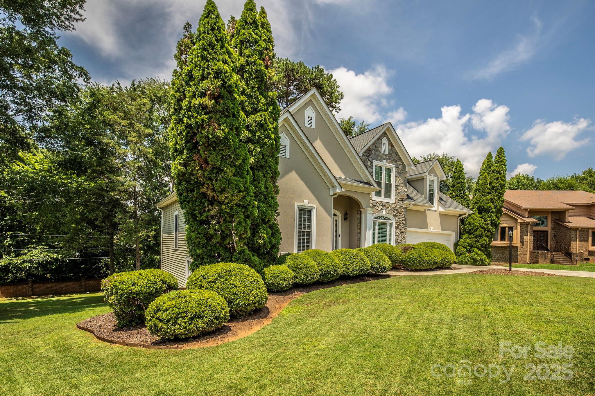 1253 Iverleigh Trail