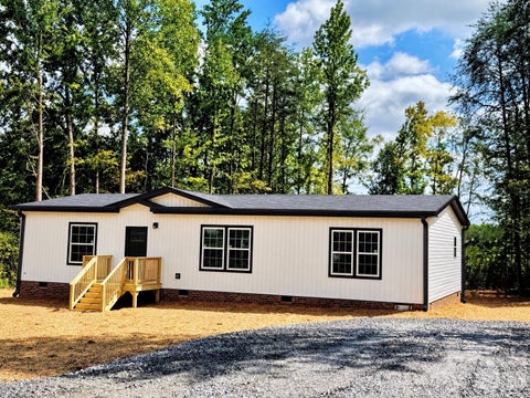 Photo of 105 Cottontail Lane, Statesville, NC 28677 (MLS # 4424537)