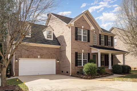 5672 Wrenfield Court Charlotte NC 28277