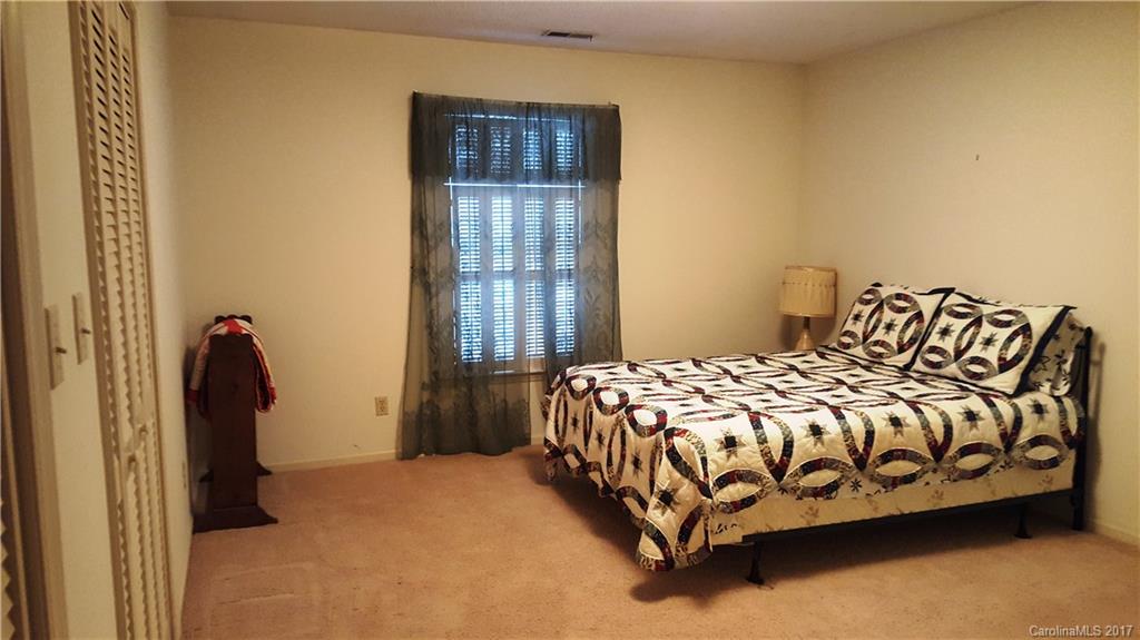 Olde Point - Residential