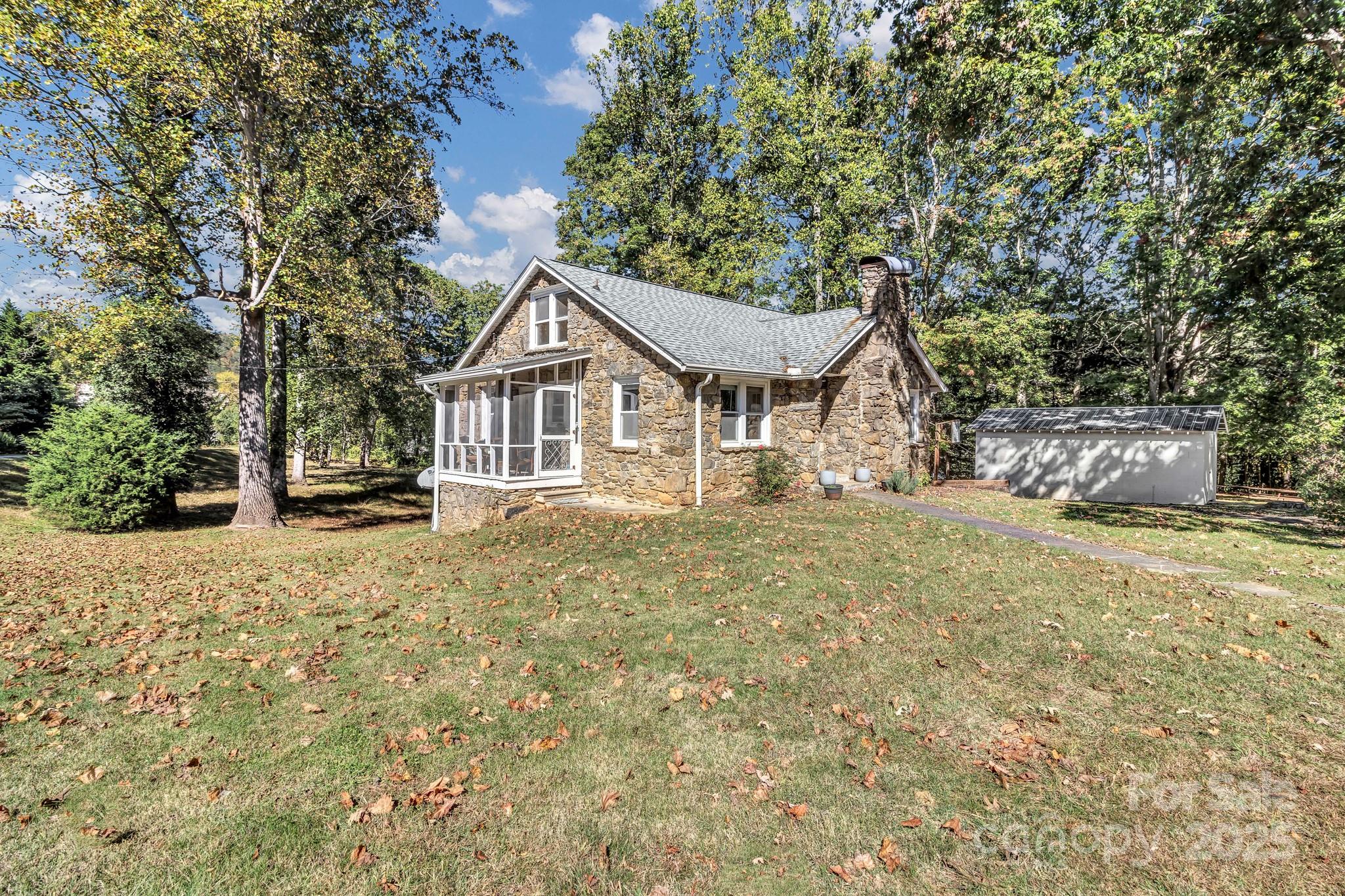 14 Mineral Springs Road