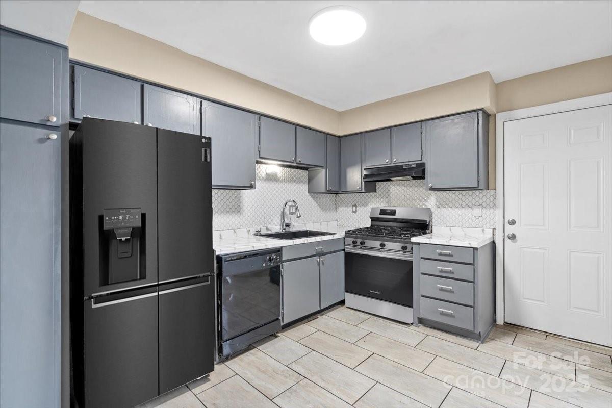 Sharon Lakes - Residential