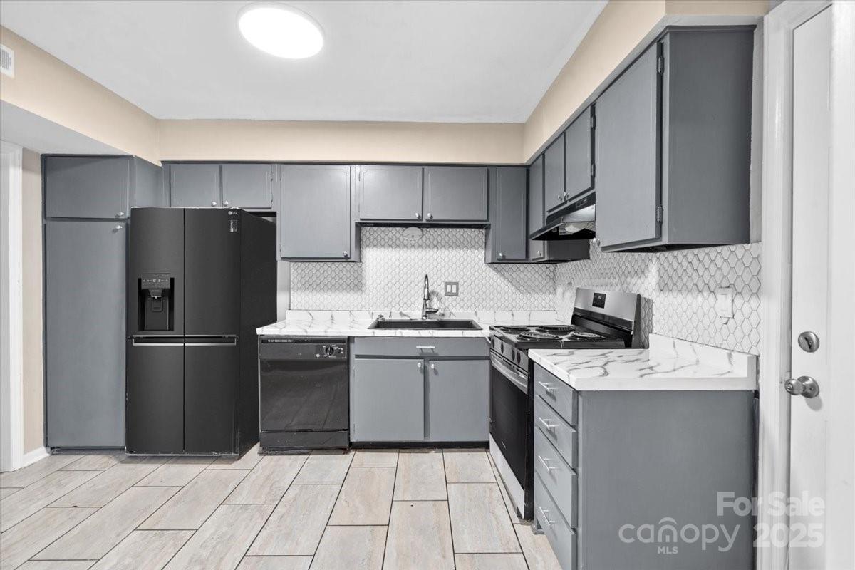 Sharon Lakes - Residential