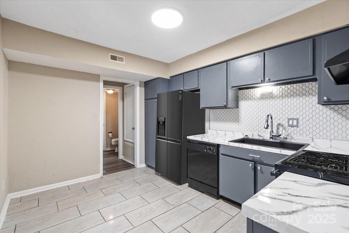 Sharon Lakes - Residential