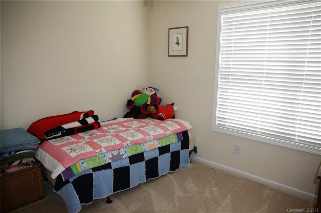 Mountain Manor - Residential