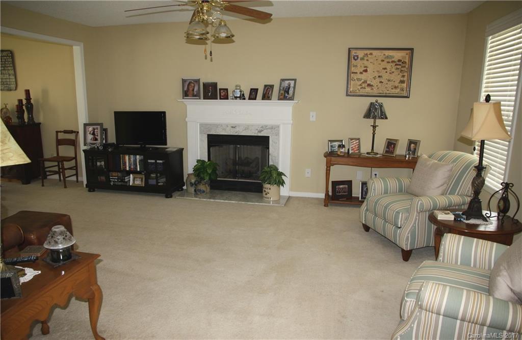 Mountain Manor - Residential