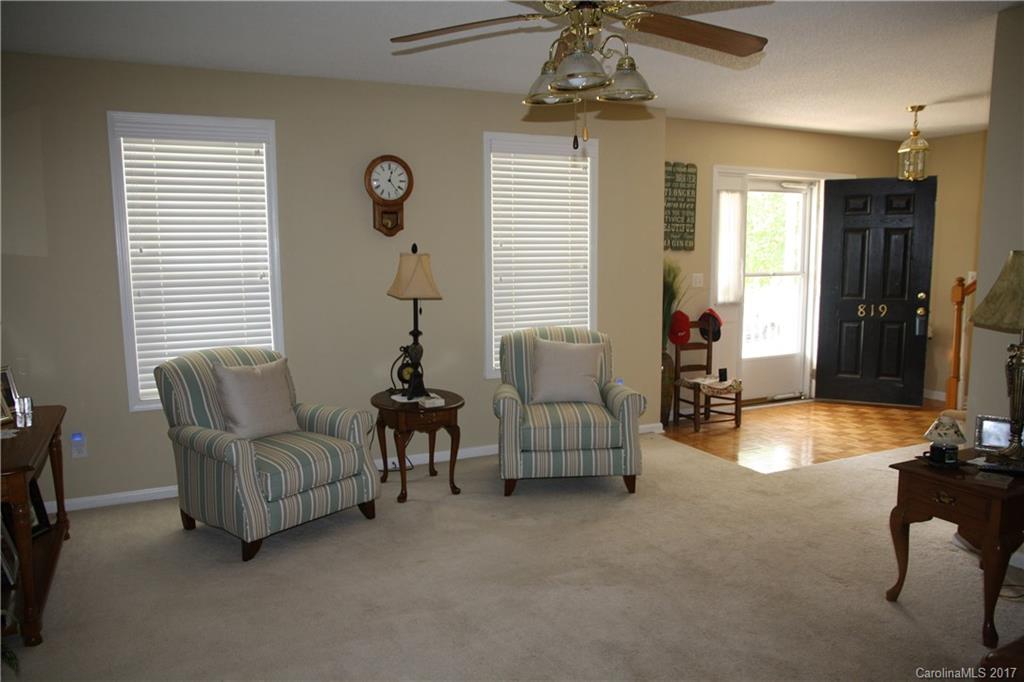 Mountain Manor - Residential