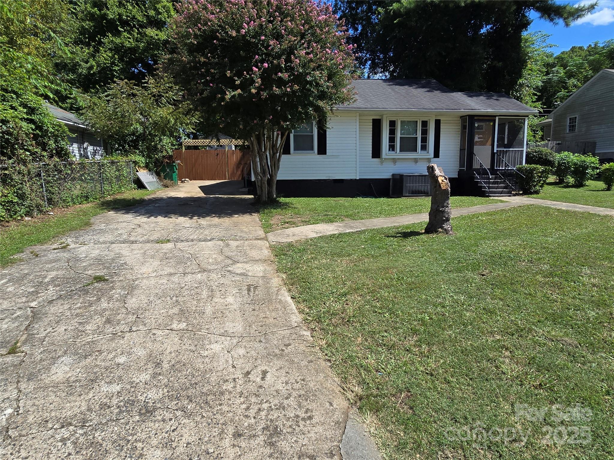 1900 Double Oaks Road