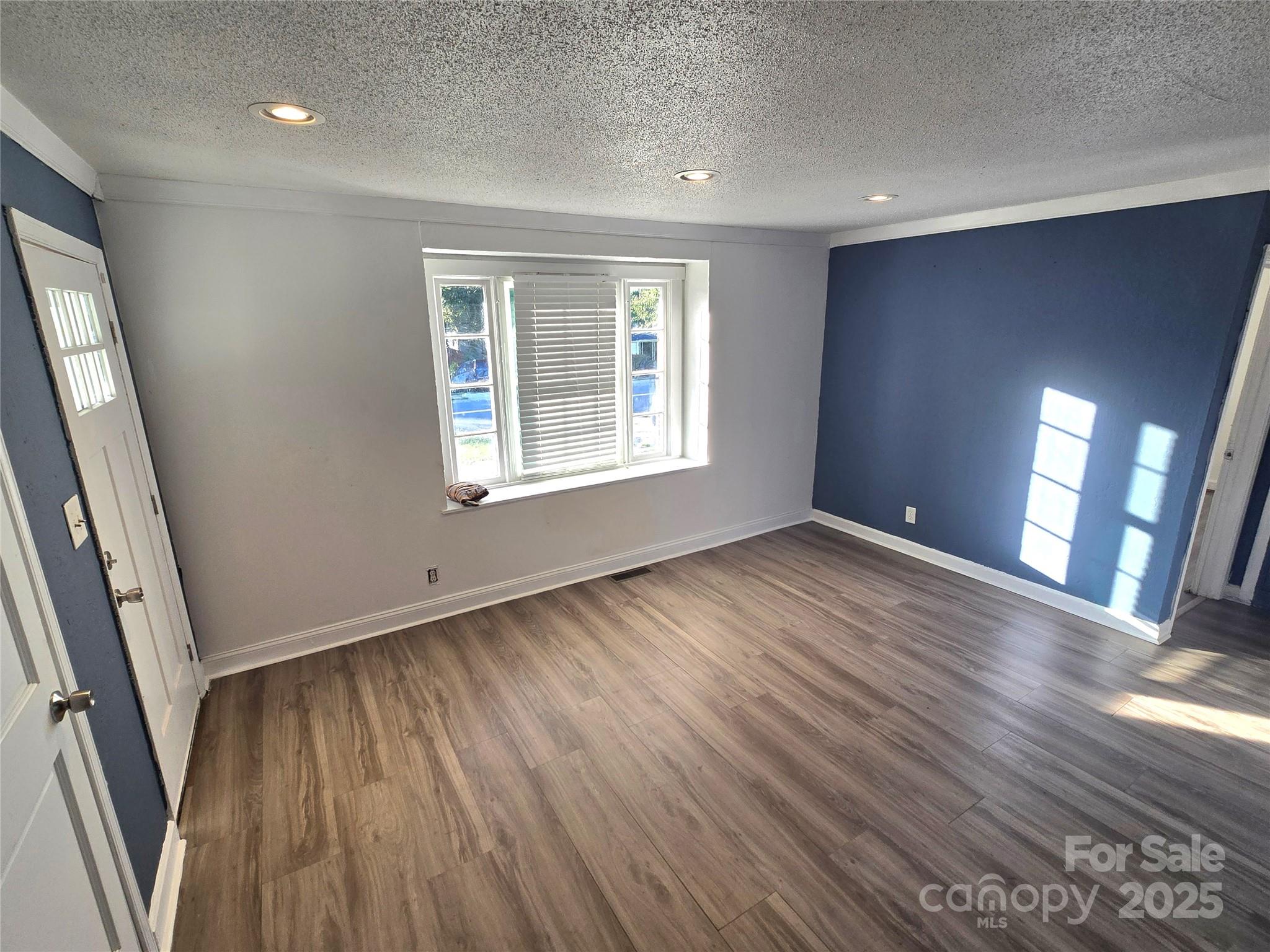 1900 Double Oaks Road