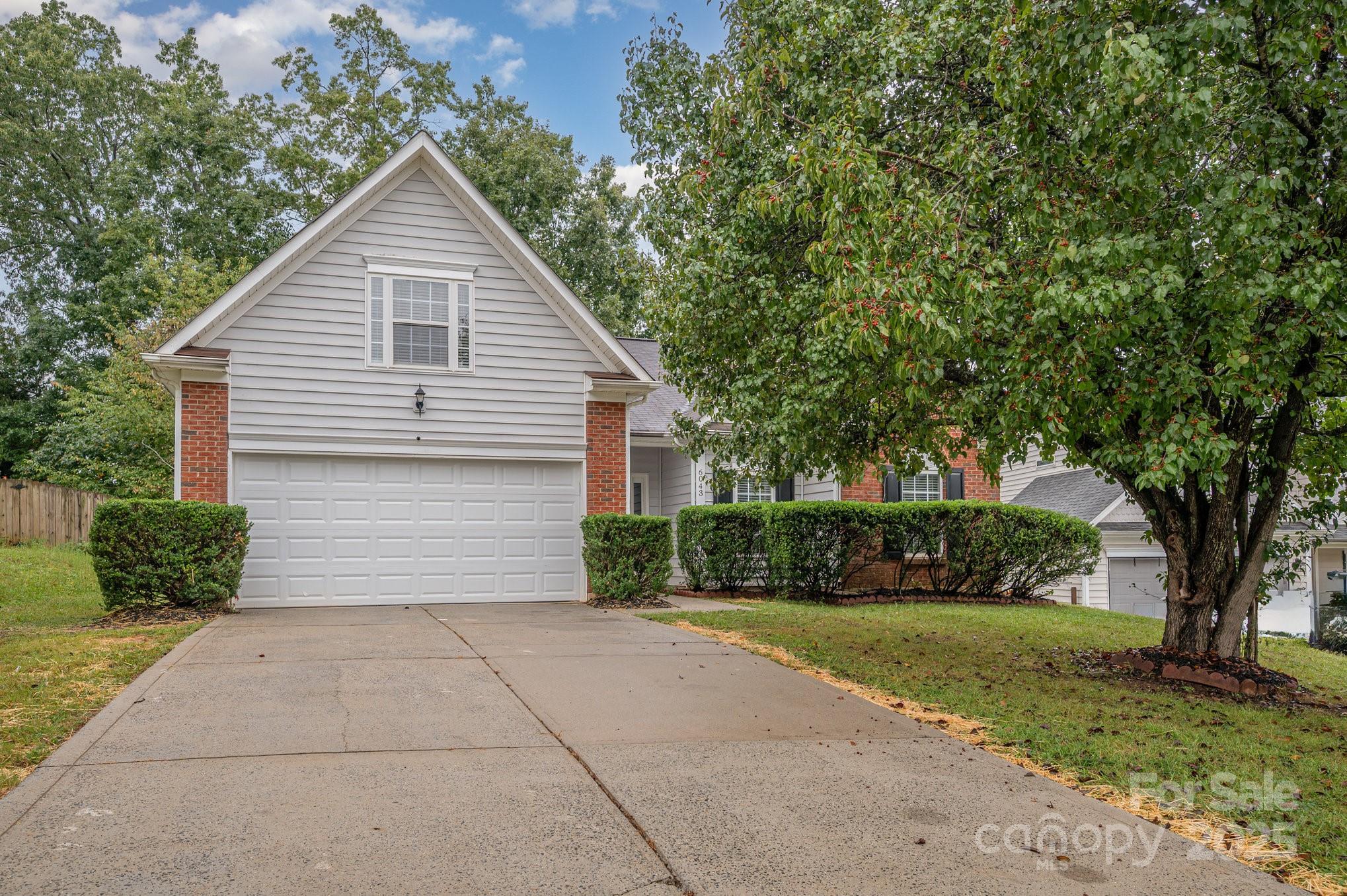 6043 Shining Oak Lane