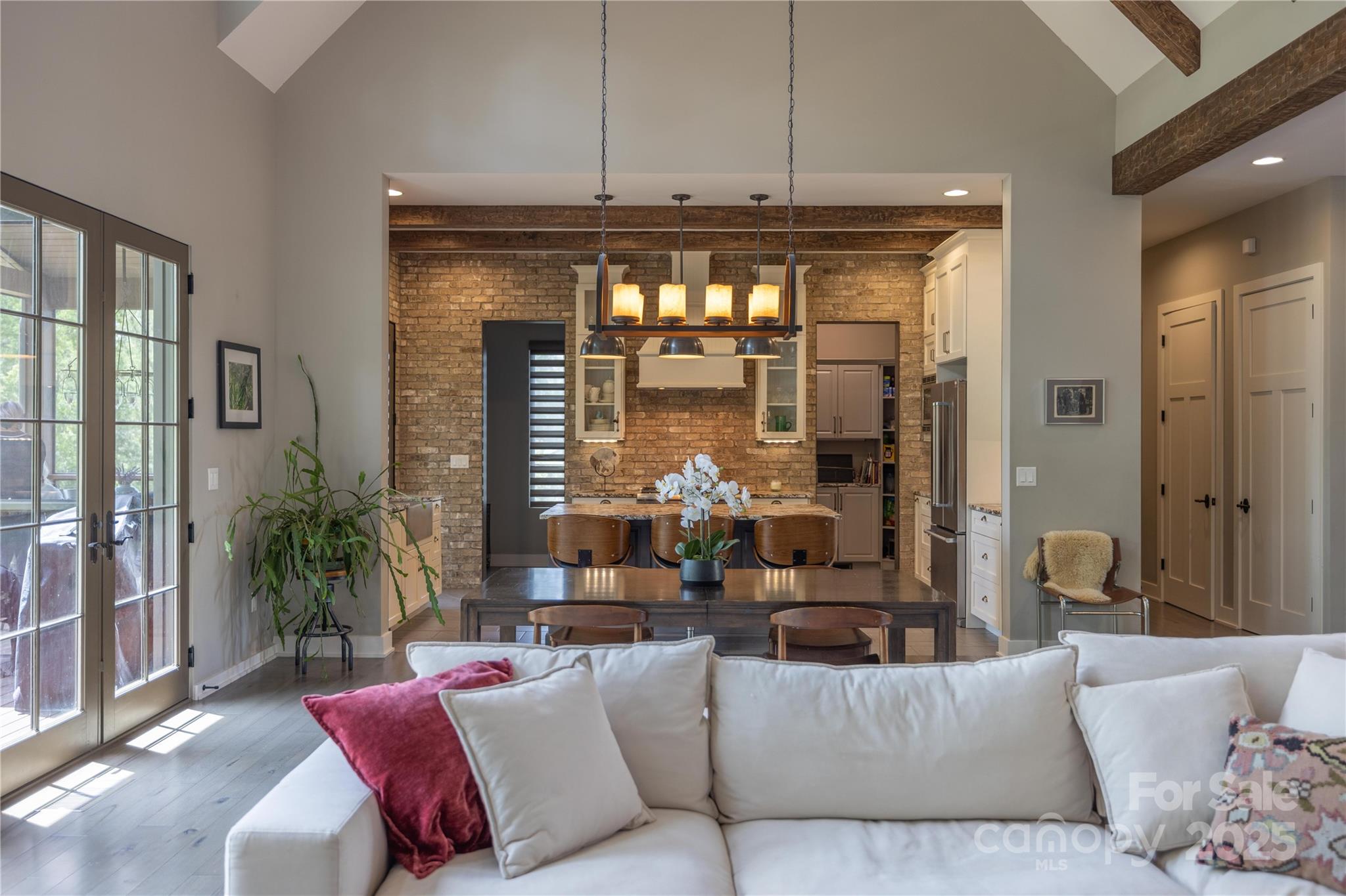 Sovereign Oaks - Residential