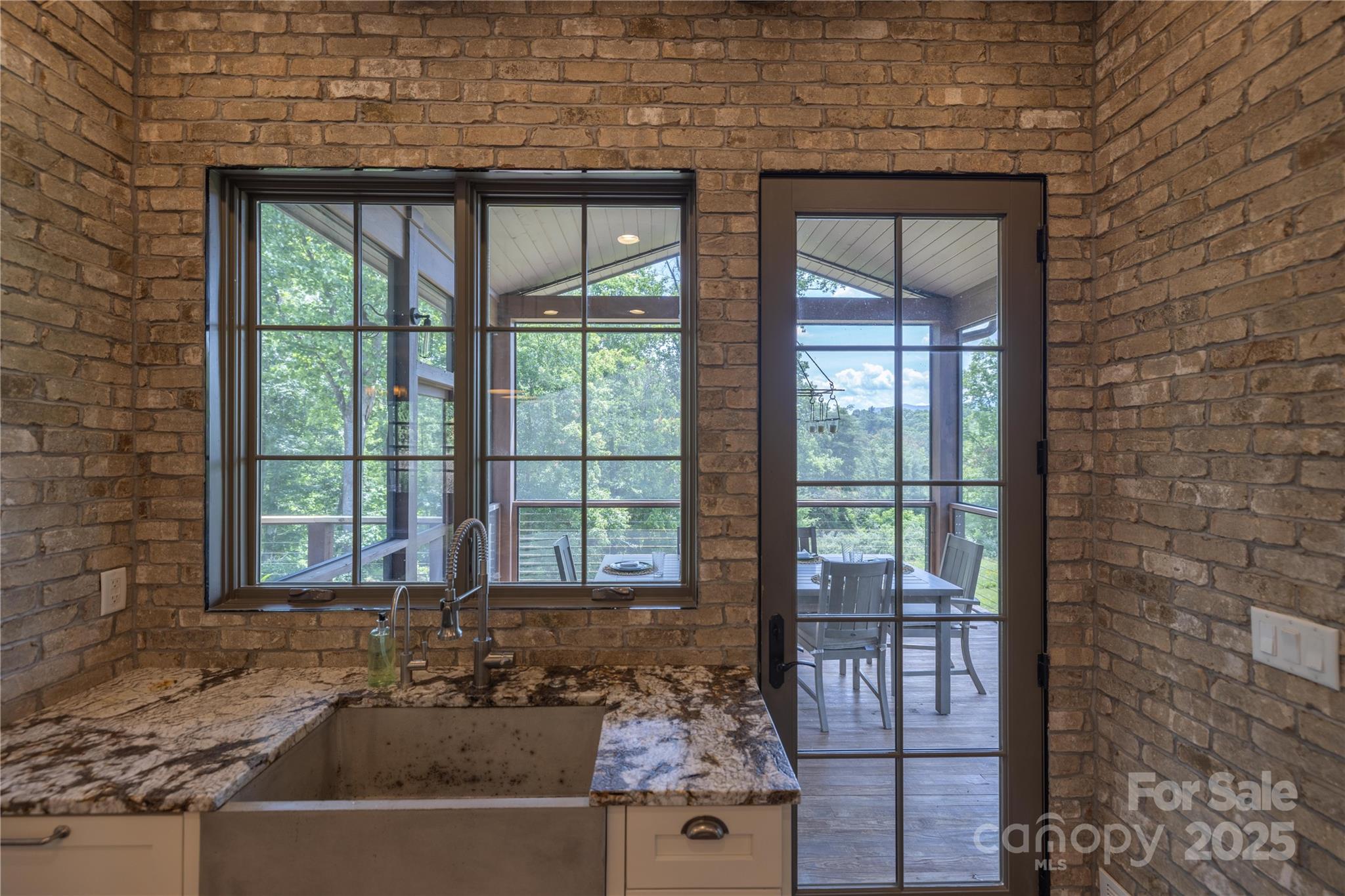 Sovereign Oaks - Residential