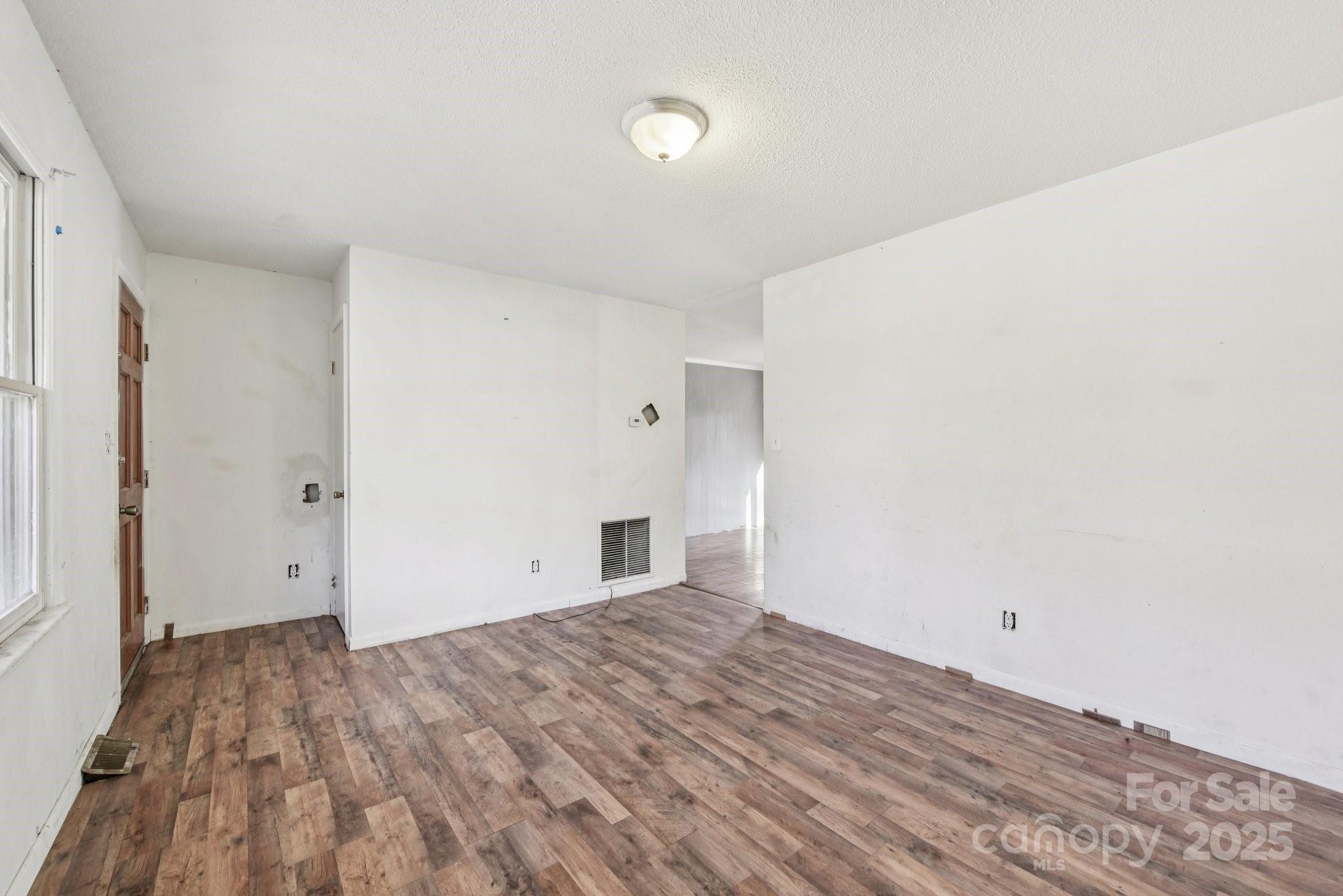 510 N Secrest Avenue