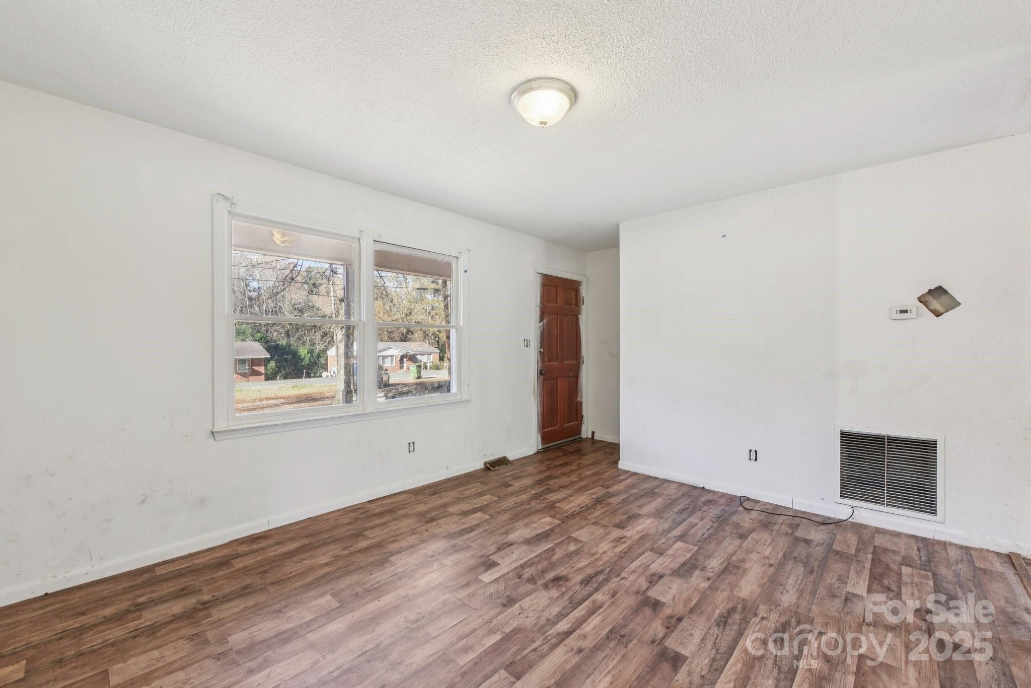 510 N Secrest Avenue