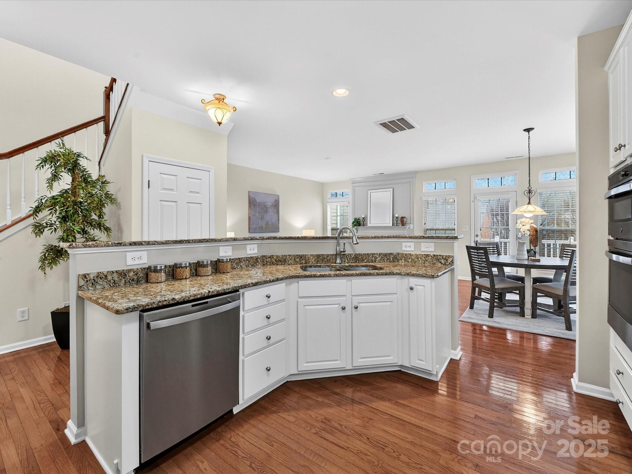 Lake Norman Cove at Jetton - Residential