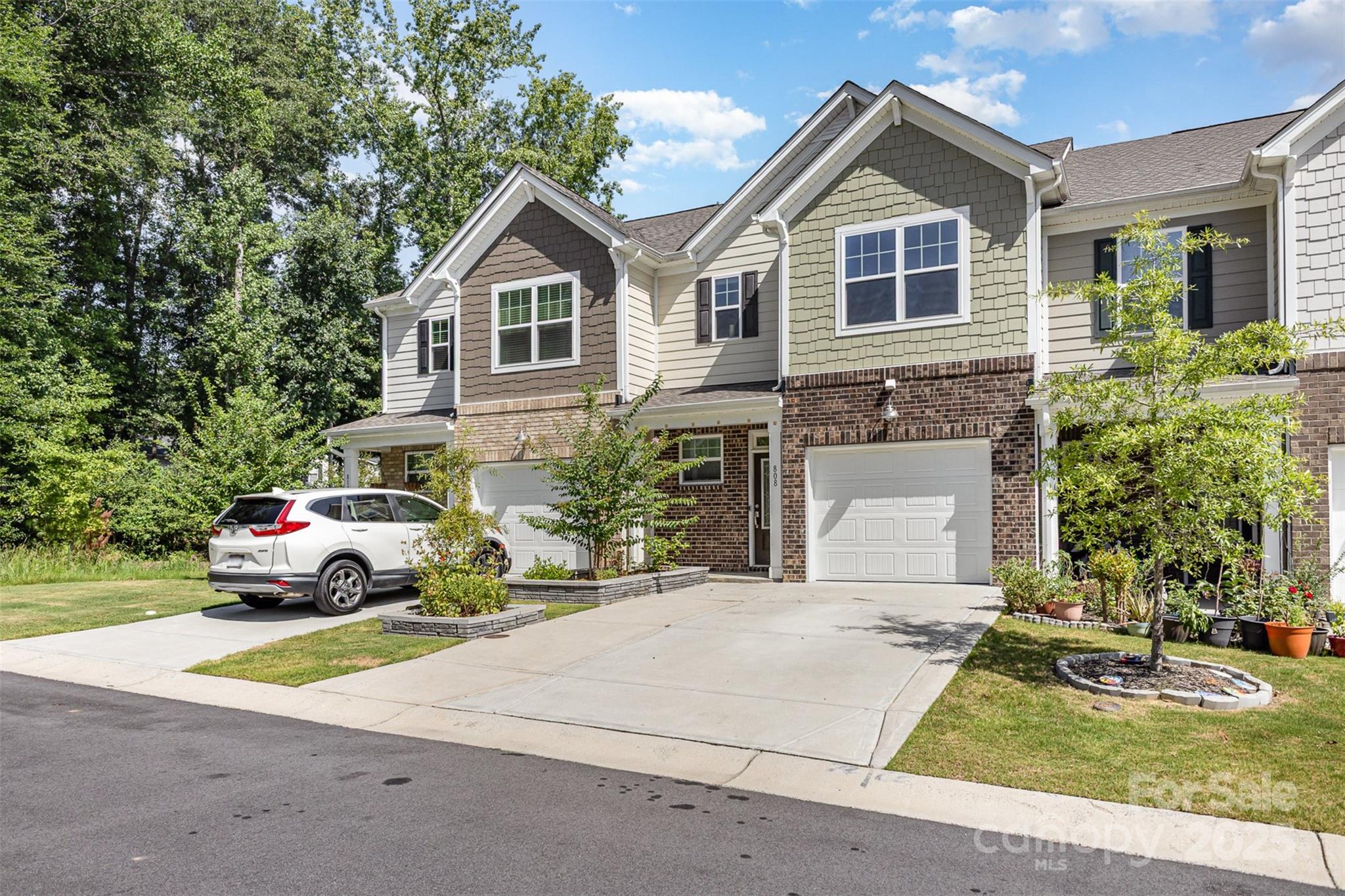 808 Gable Oak Lane