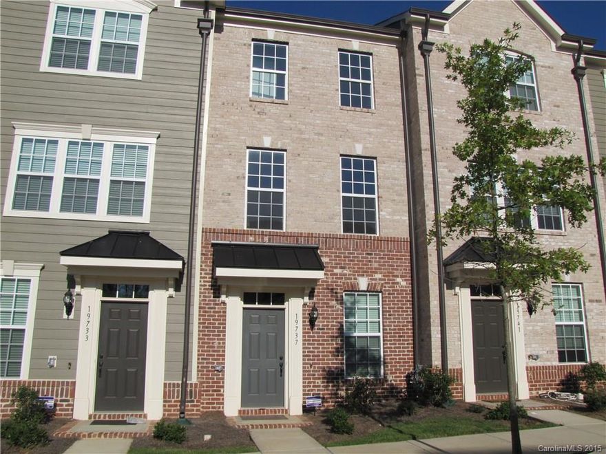 Rent Special!: Take 1/2 off your 1st full month's rent w/a 12-month lease! Brand-new unit in desirable community close to shopping, dining, schools, downtown Cornelius and Davidson! Hardwoods, kitchen w/pantry, SS appliances, gas cooking, granite counters, recessed lighting, 42" cabinets. Breakfast bar overlooks great room. Door off of dining accesses rear deck. 1st-floor bonus. Master has 2 closets, bath w/dual sink vanity w/granite counter top, over-sized tiled shower w/2 shower heads.