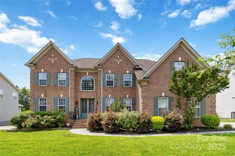 Photo of 1009 Murandy Lane, Matthews, NC 28104 (MLS # 4272008)