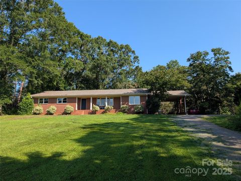 1737 Whitesides Road Forest City NC 28043