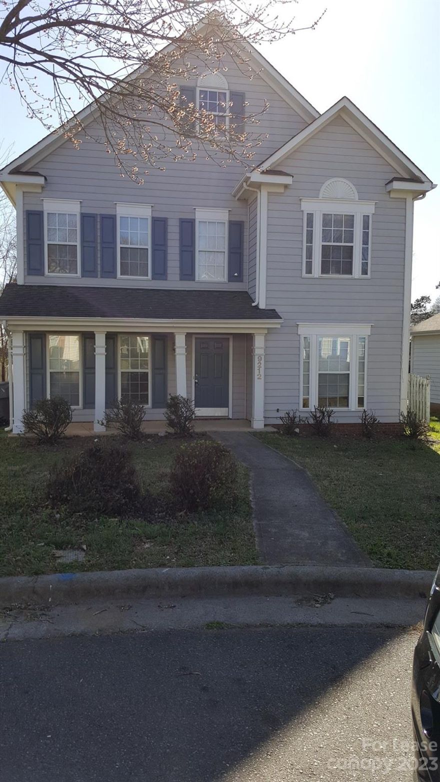 Beautiful floorplan, Formal dining room, eat in kitchen with center island. Lots of cabinet space. Family room equiped with a fireplace Centrally located and close to all shopping and UNC Charlotte.