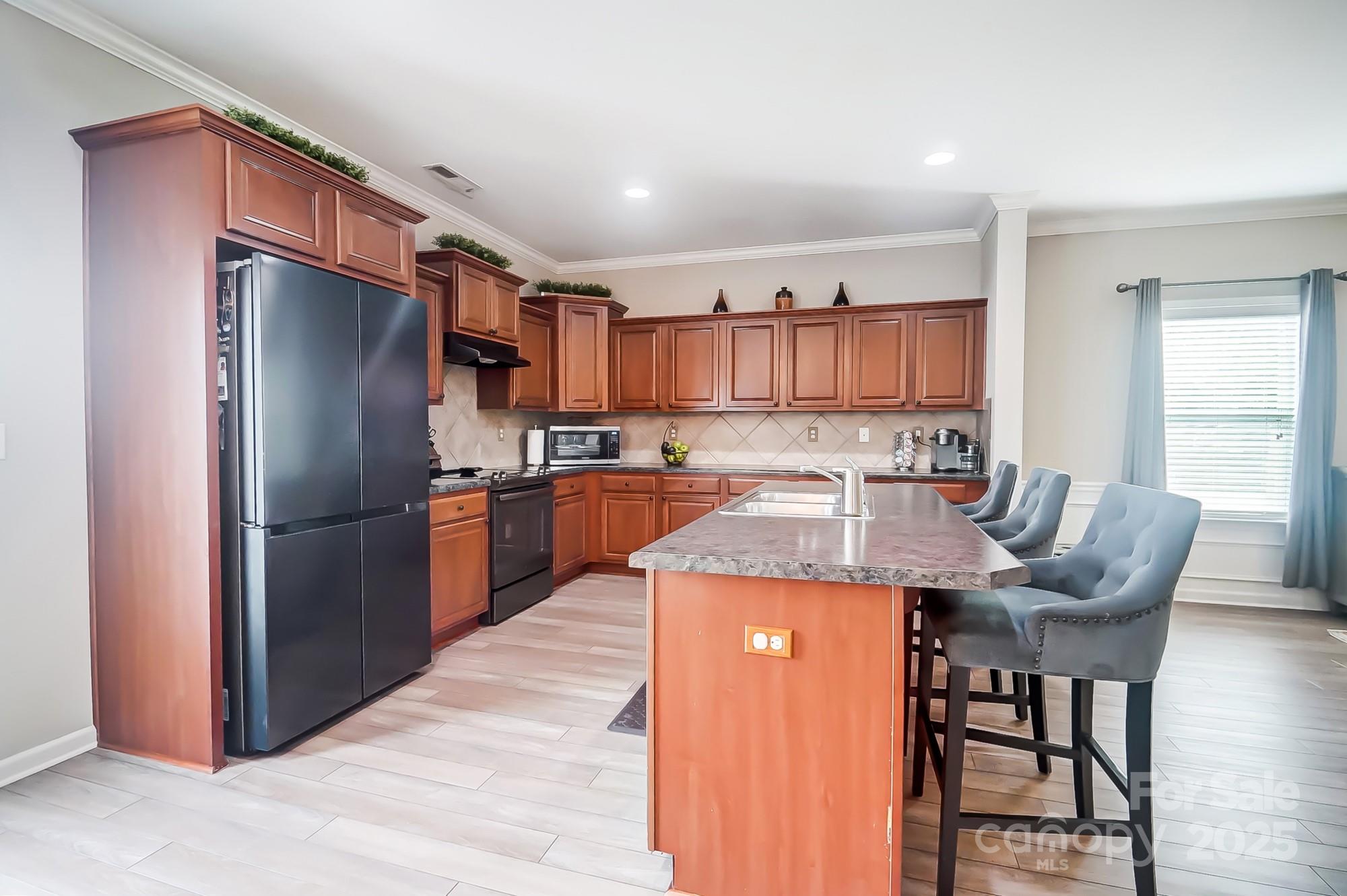 Stratford Pond - Residential