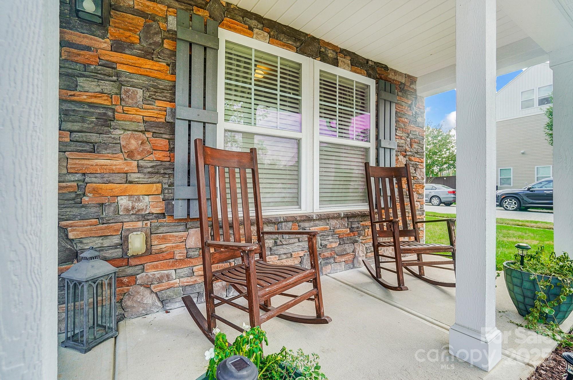 Stratford Pond - Residential