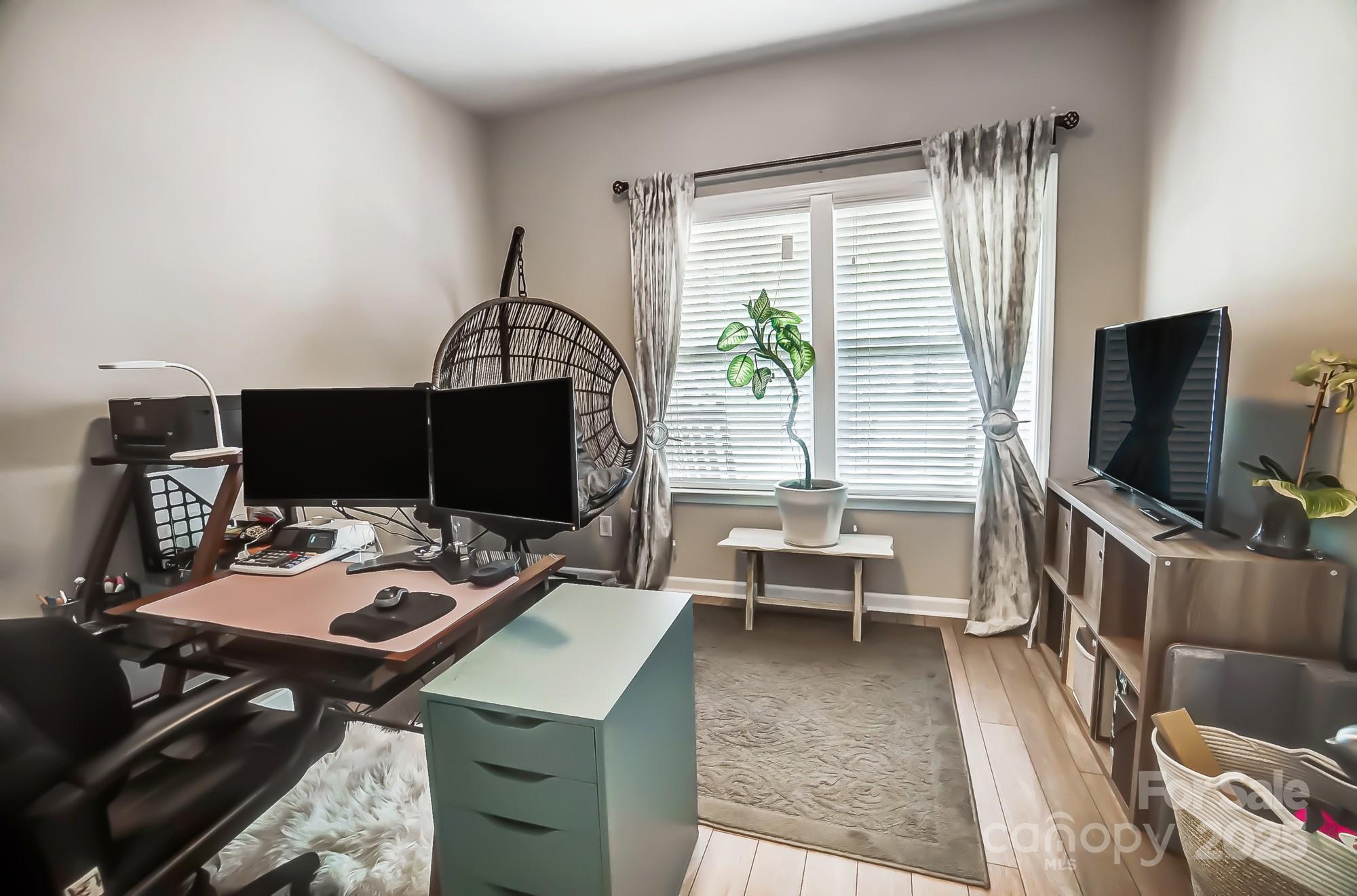 Stratford Pond - Residential