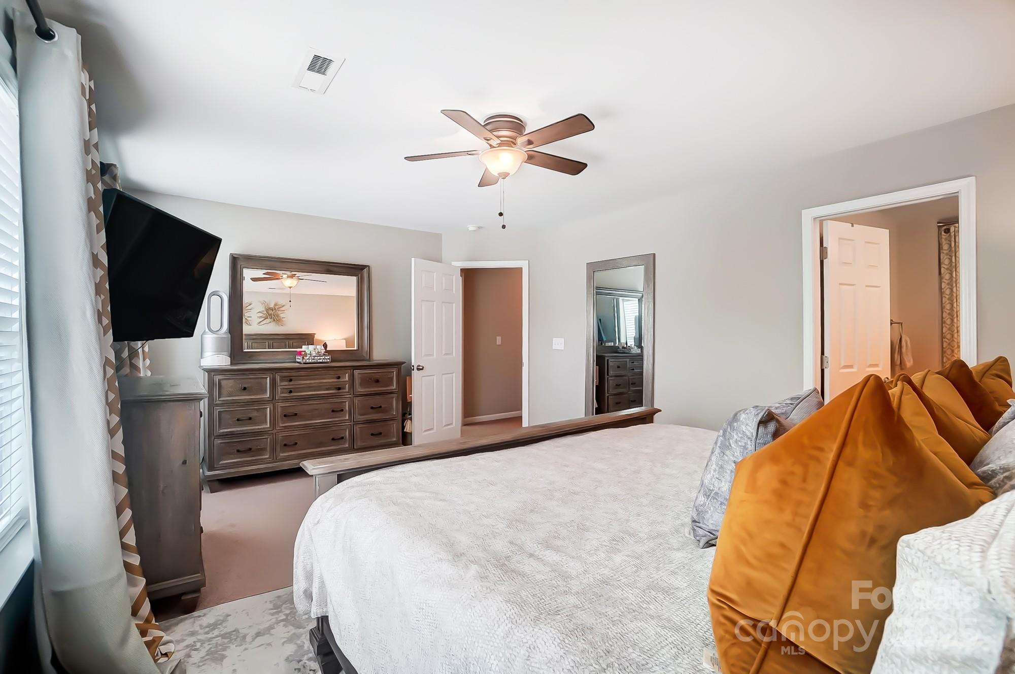 Stratford Pond - Residential