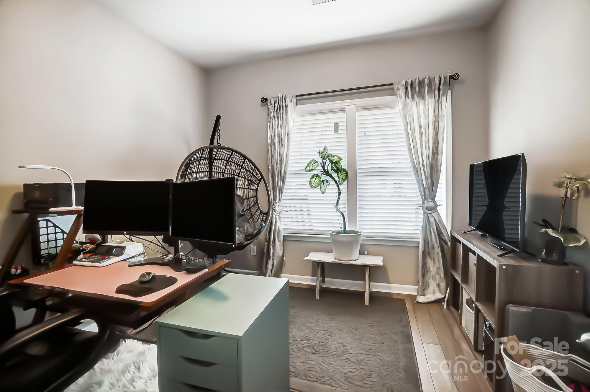 Stratford Pond - Residential