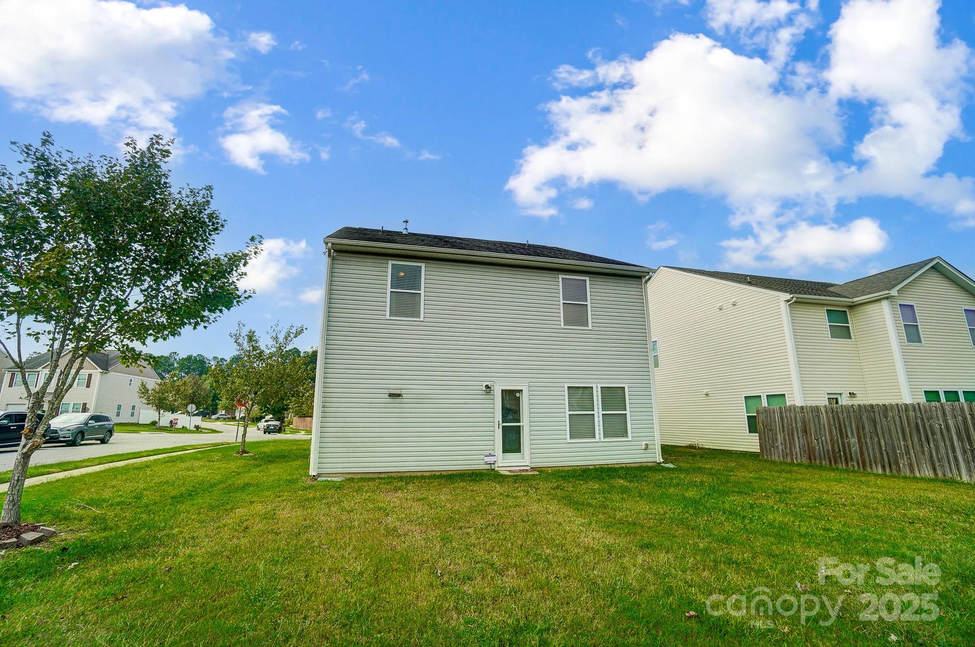 Stratford Pond - Residential