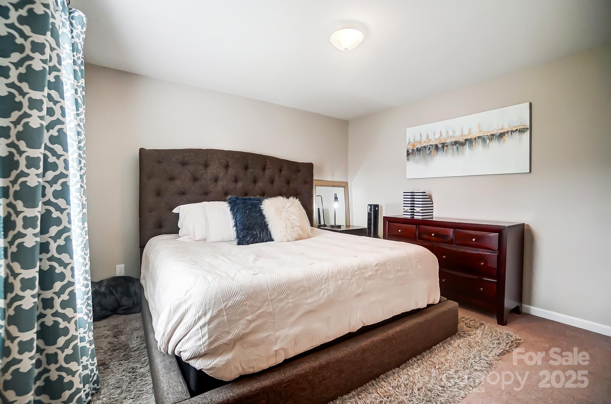 Stratford Pond - Residential