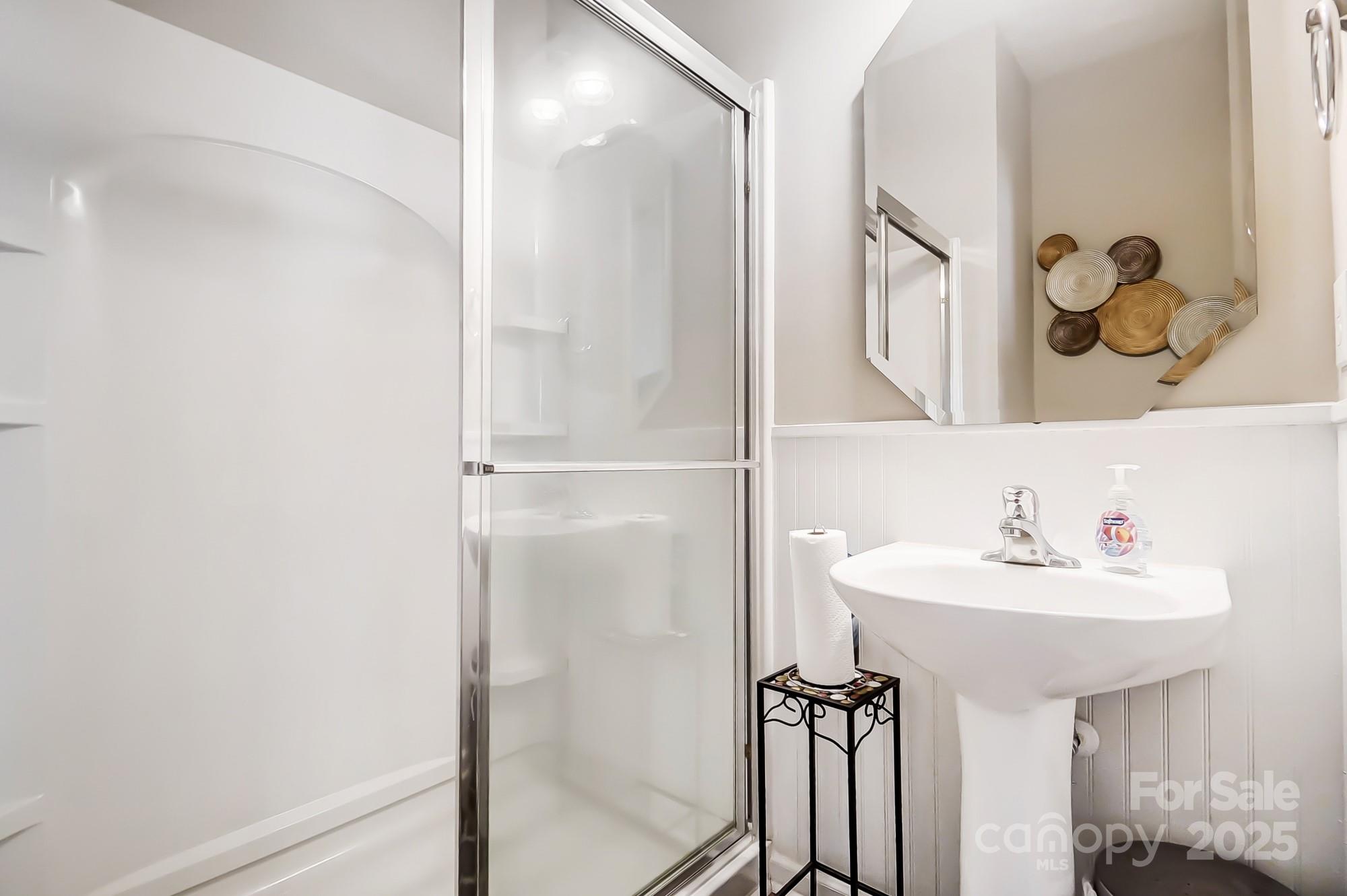 Stratford Pond - Residential