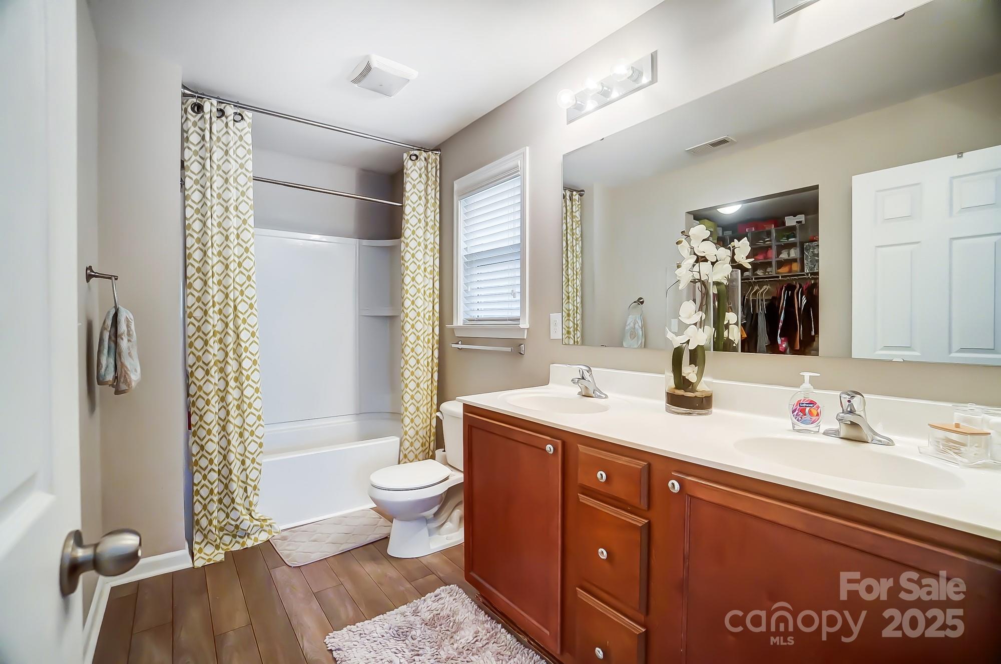 Stratford Pond - Residential