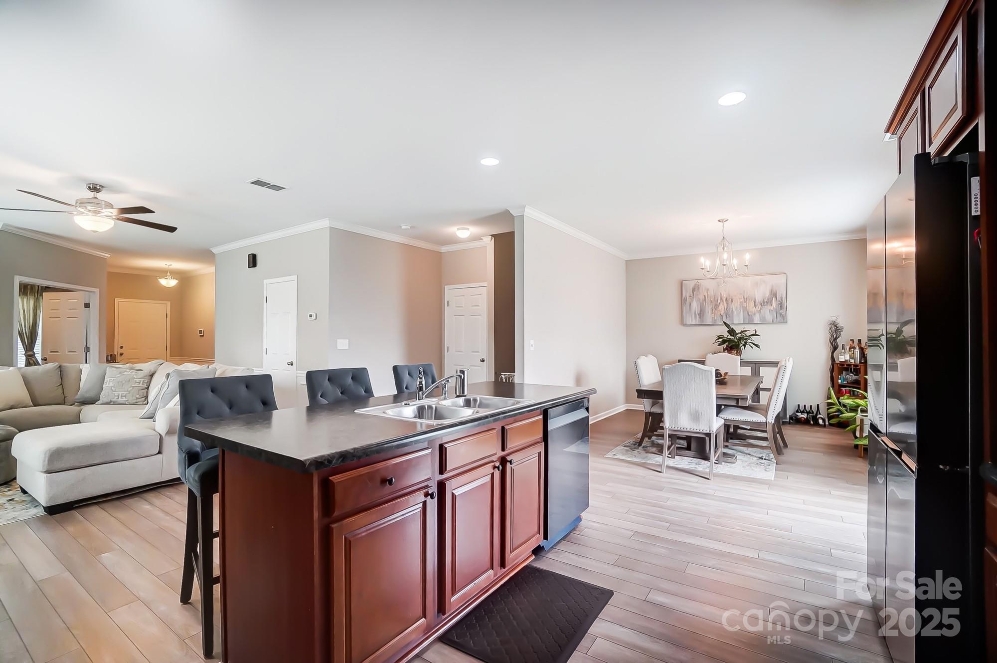 Stratford Pond - Residential