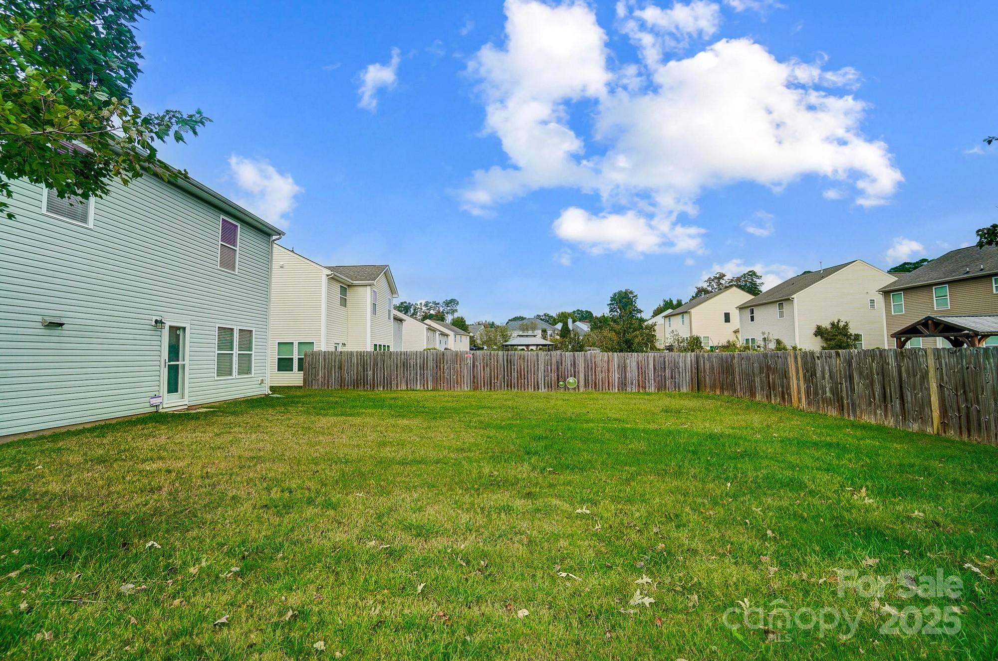 Stratford Pond - Residential