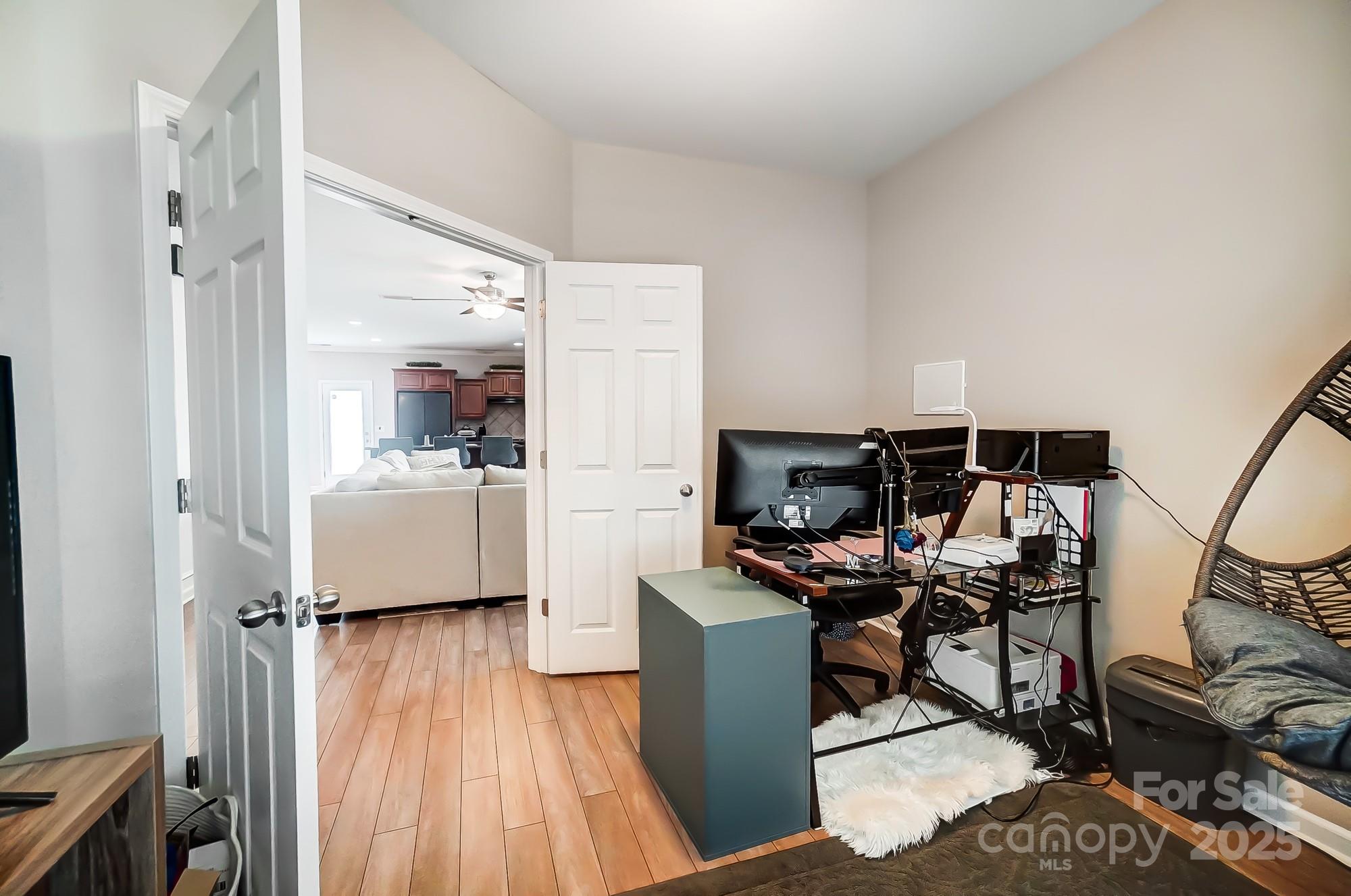 Stratford Pond - Residential