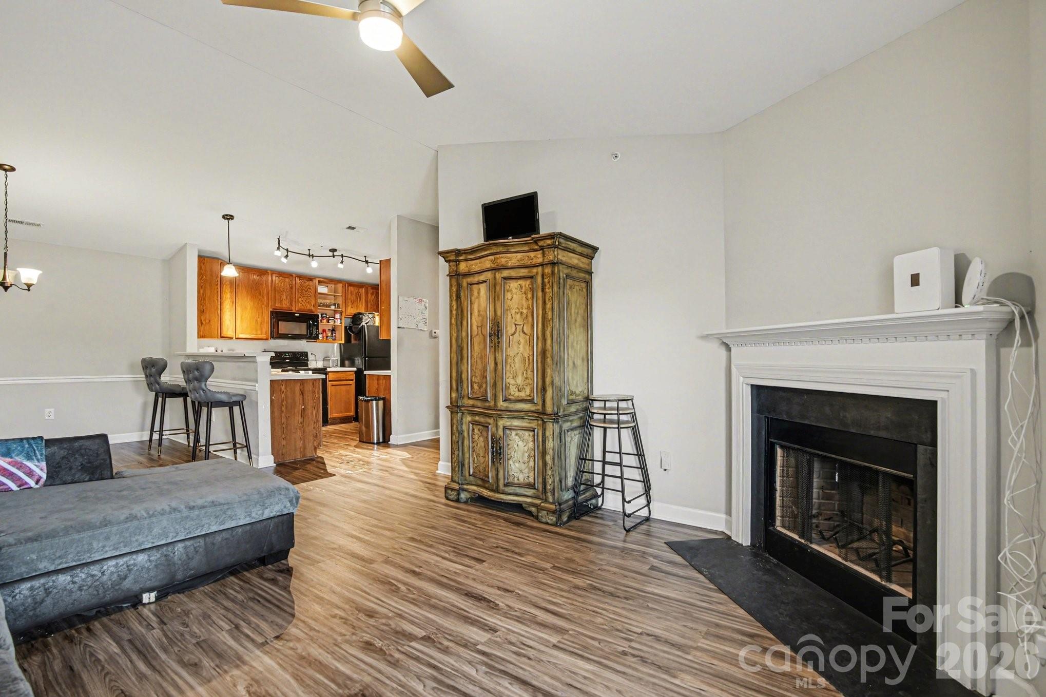 Alexander Chase - Residential