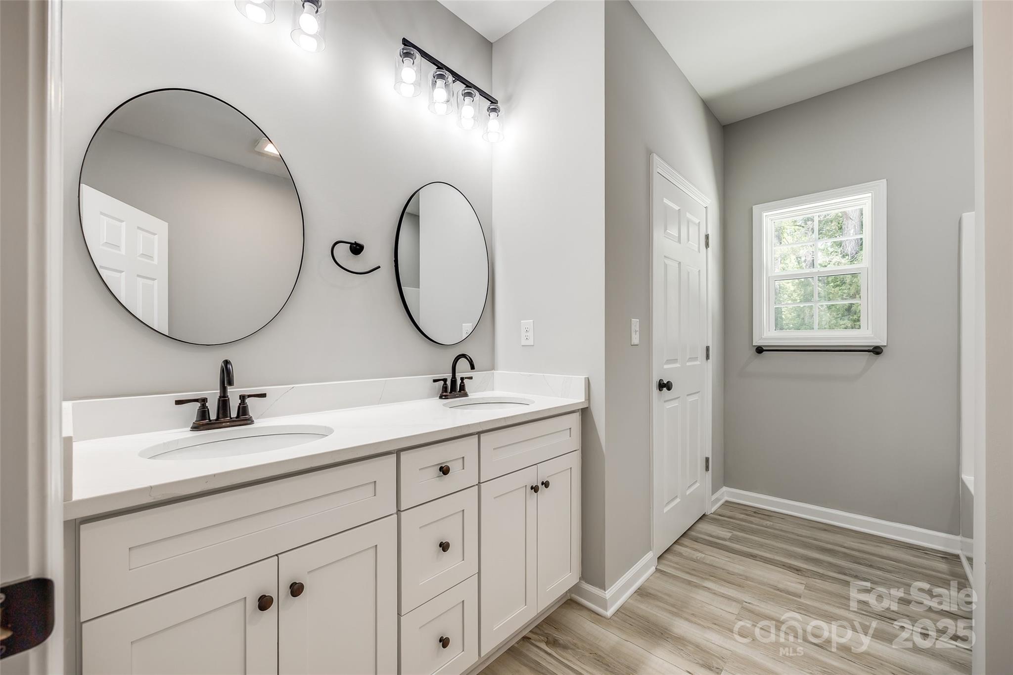 Lakehurst - Residential