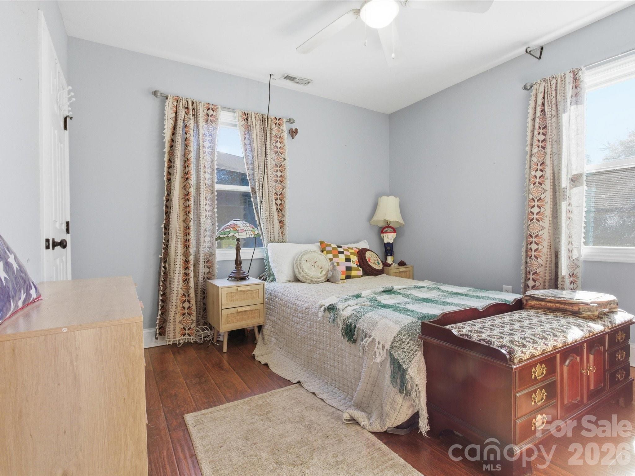 Plaza Hills - Residential