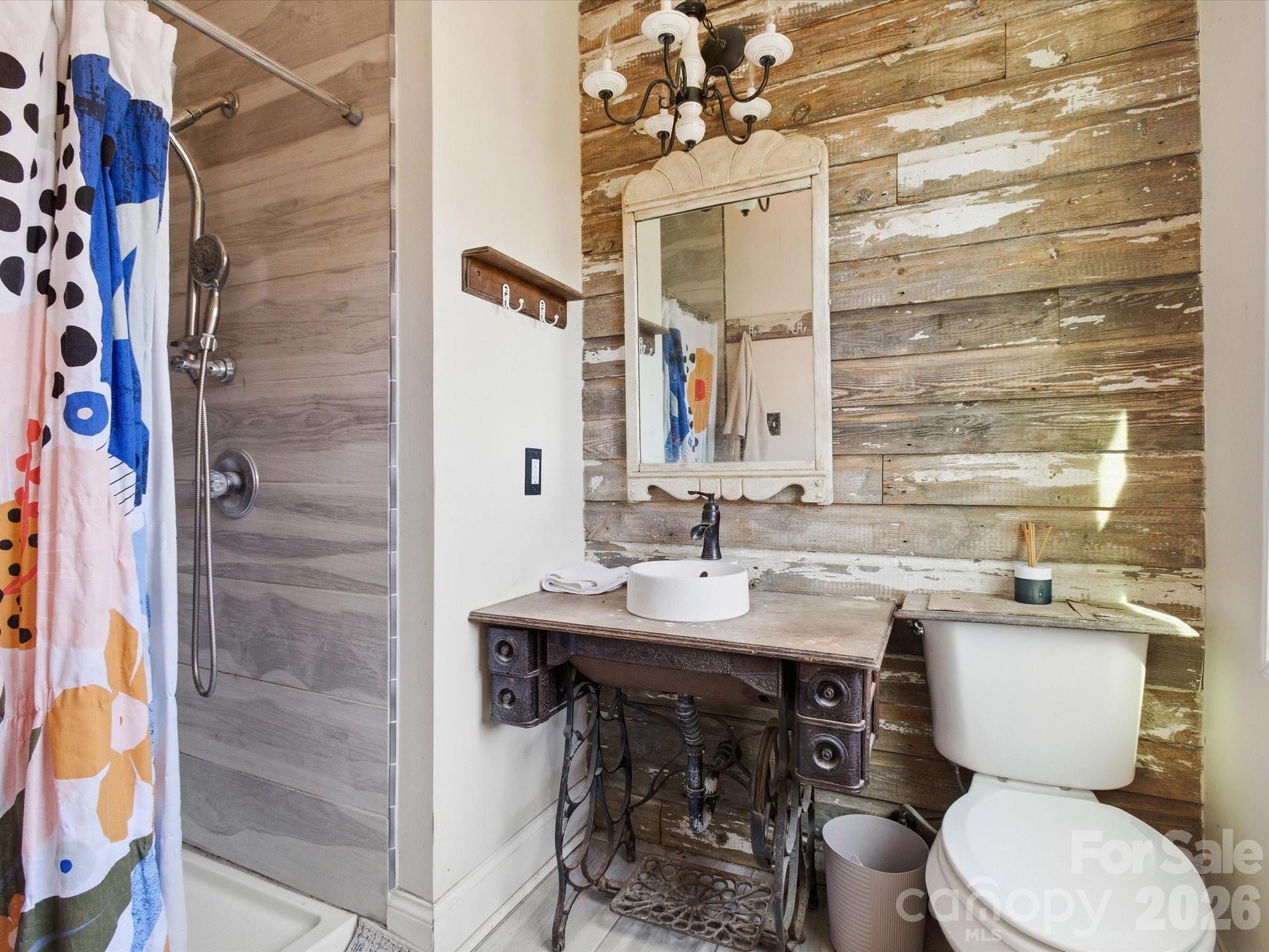 Plaza Hills - Residential