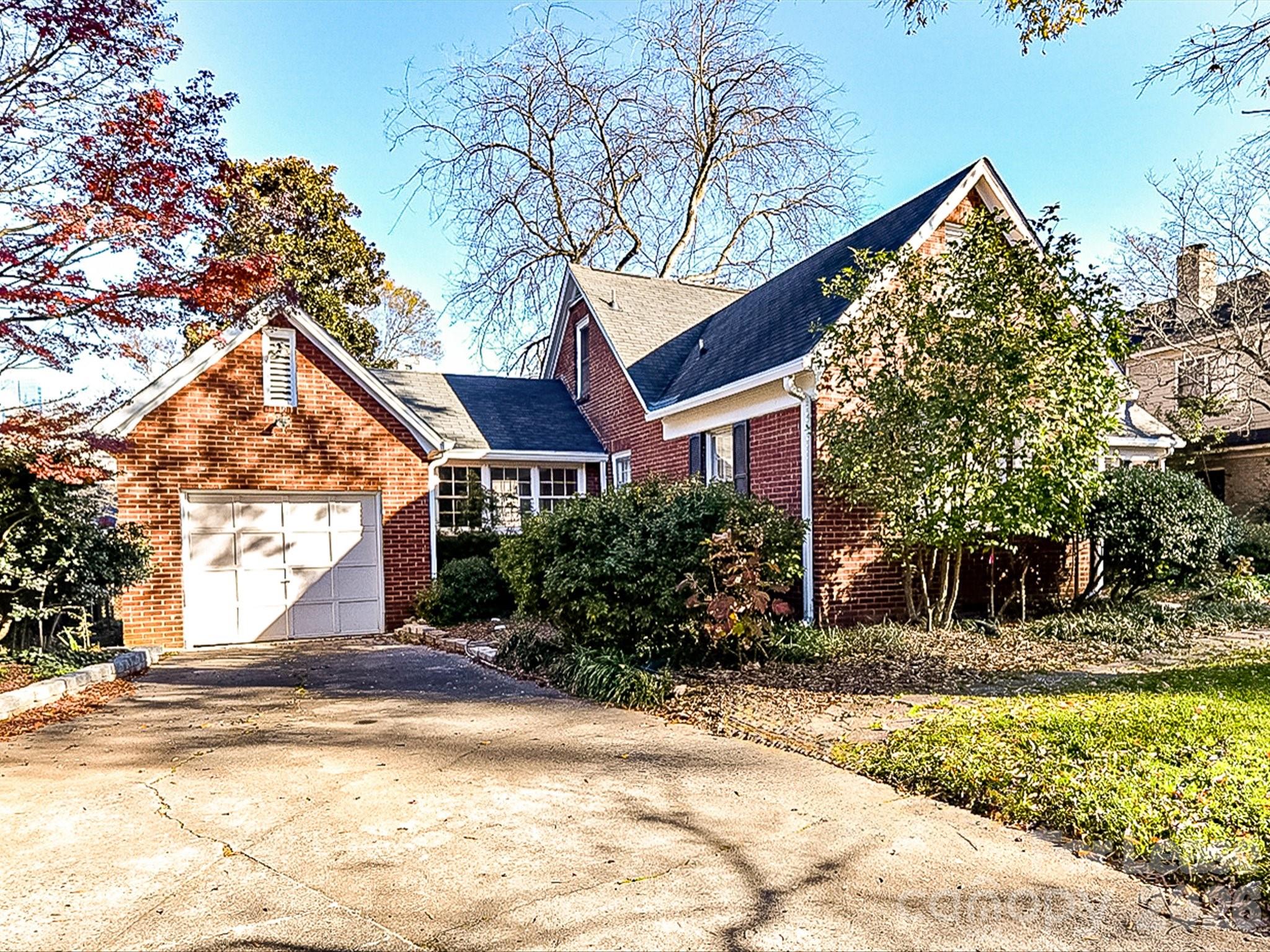 711 Mt Vernon Avenue