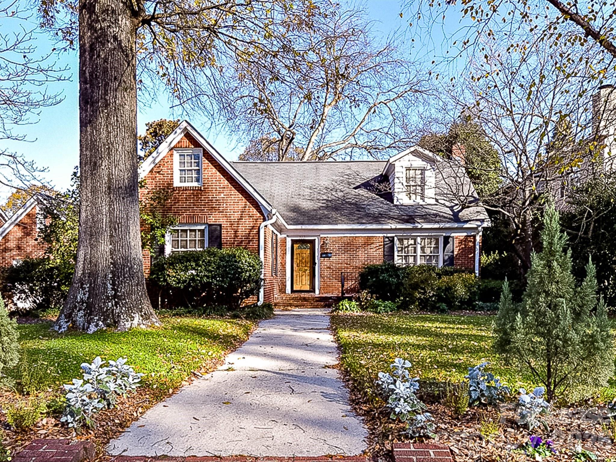 711 Mt Vernon Avenue